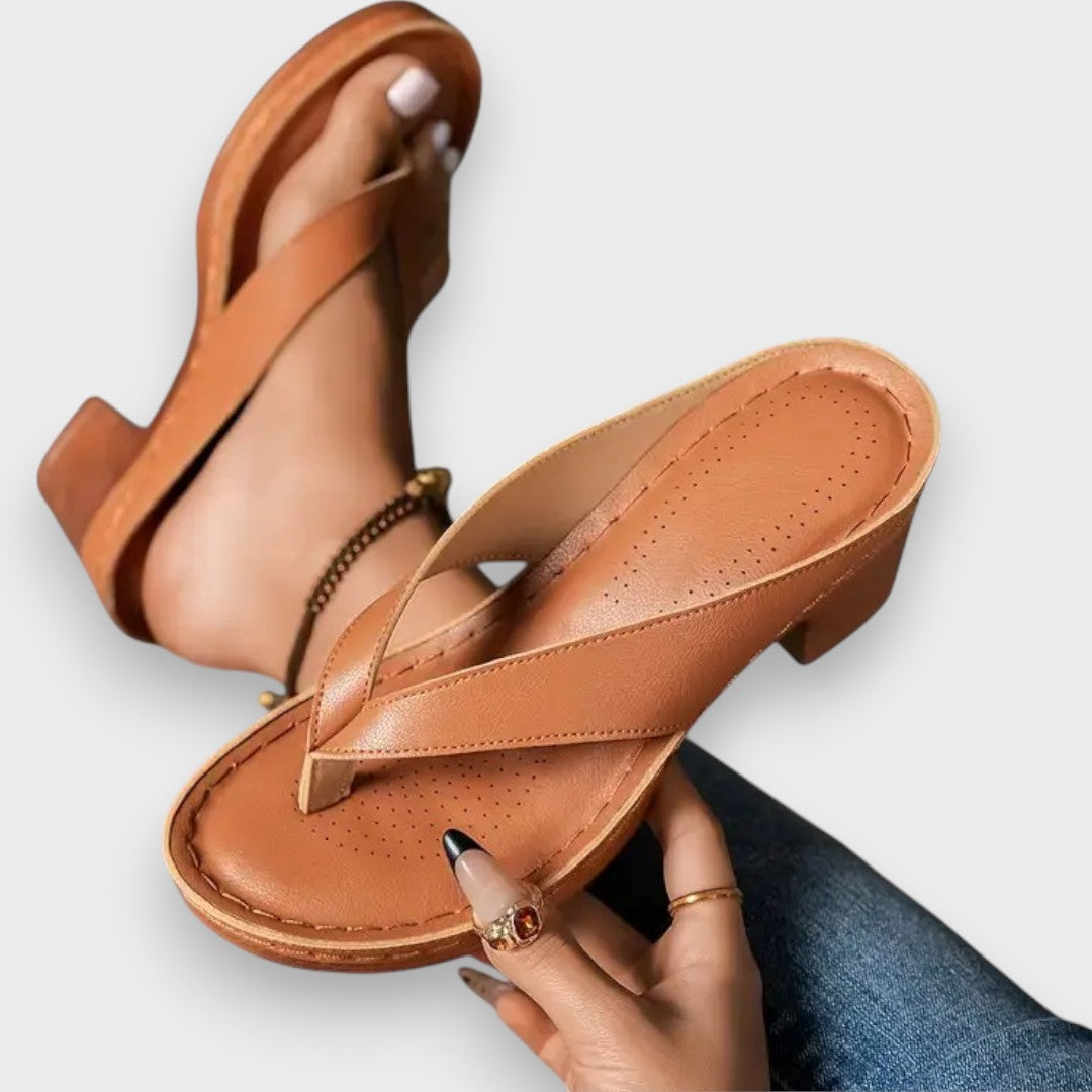 Rodica – Elegantiški mule su kulnu